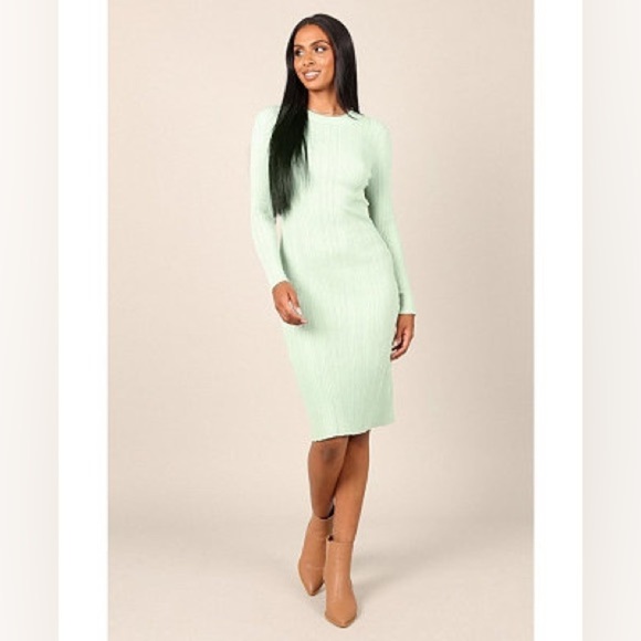 Petal & Pup Milleri Ribbed Long sleeve dress in Sage NWT Size: 4 - Picture 1 of 4